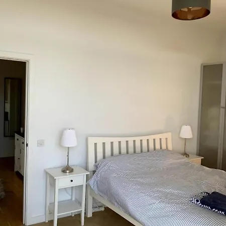Stylish 2 Bedroom Apartment